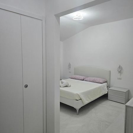 Guest House Tra Rocce E Mare La Maddalena  Luaran gambar