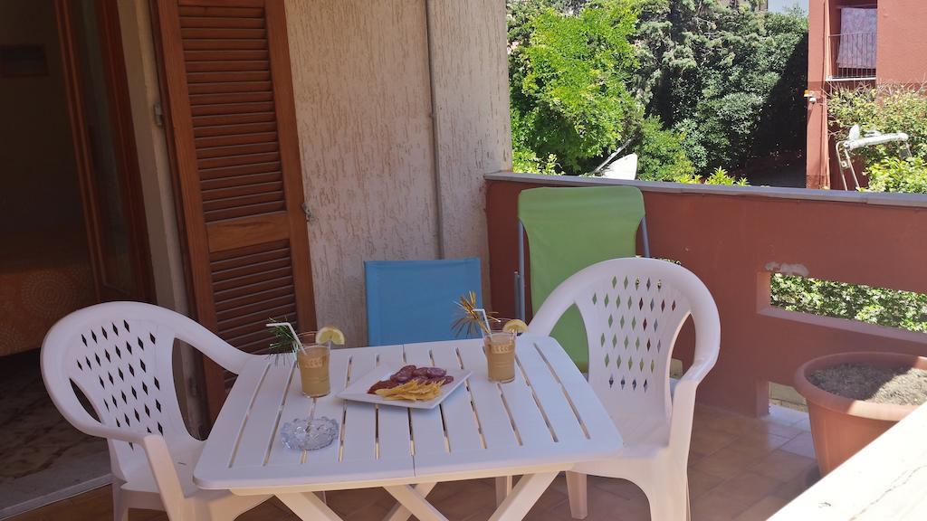 Guest House Tra Rocce E Mare La Maddalena  Bilik gambar