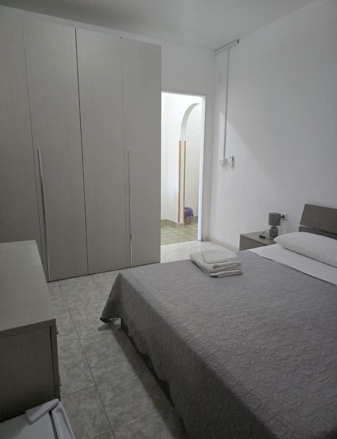 Guest House Tra Rocce E Mare La Maddalena  Luaran gambar