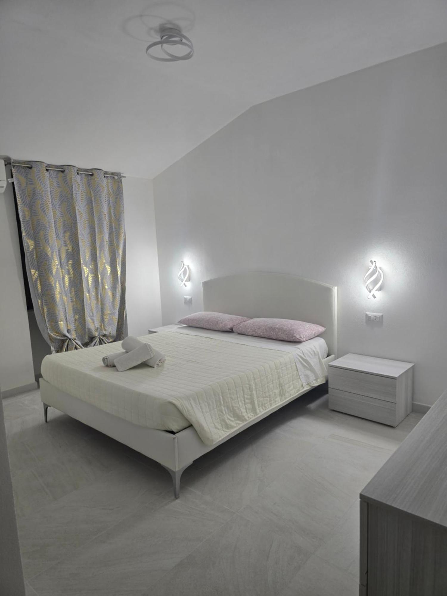 Guest House Tra Rocce E Mare La Maddalena  Luaran gambar