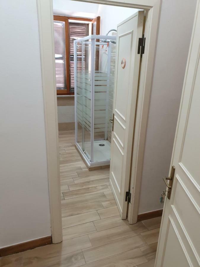 Guest House Tra Rocce E Mare La Maddalena  Luaran gambar