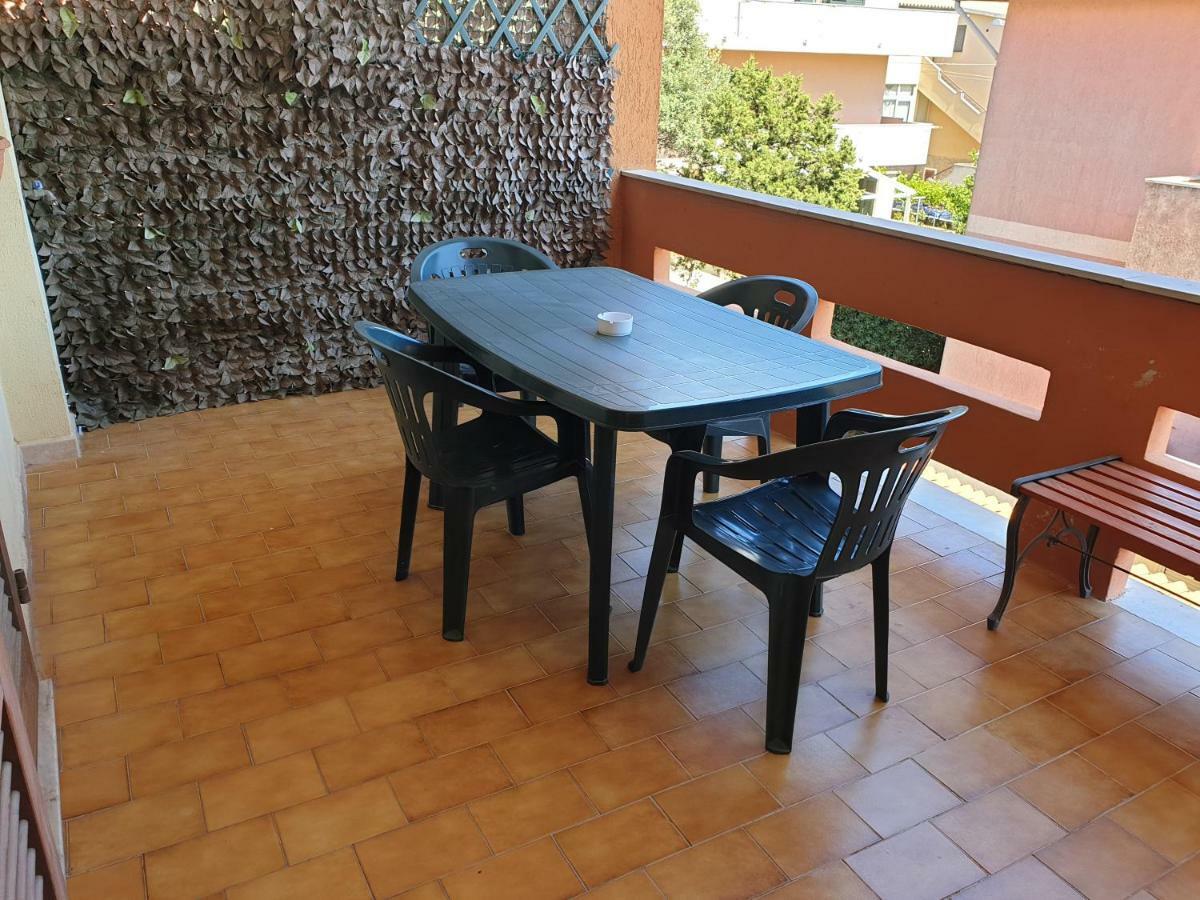 Guest House Tra Rocce E Mare La Maddalena  Luaran gambar