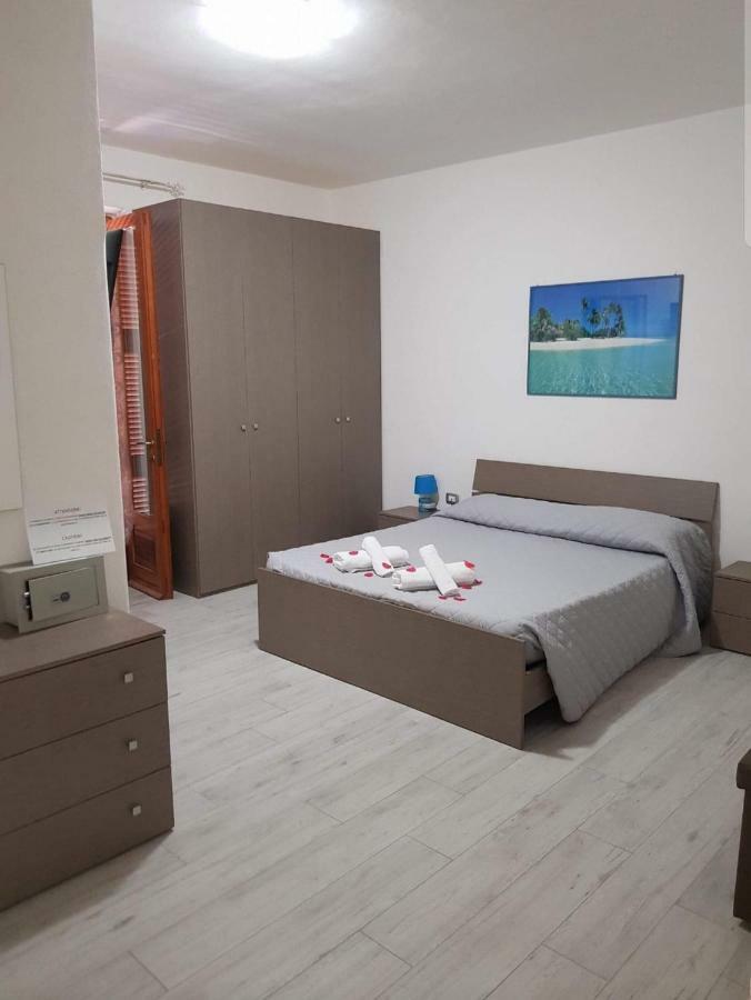 Guest House Tra Rocce E Mare La Maddalena  Luaran gambar