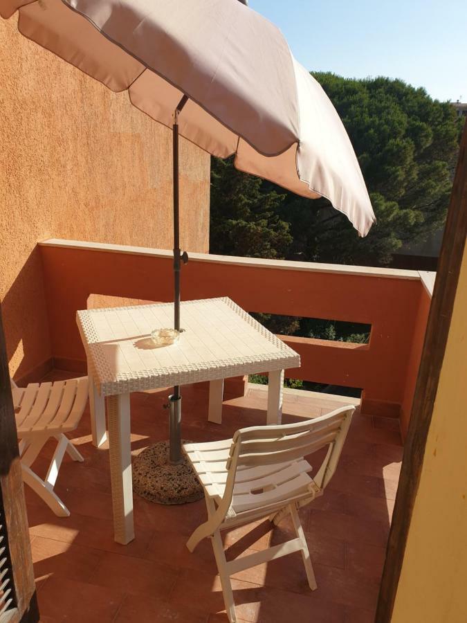 Guest House Tra Rocce E Mare La Maddalena  Luaran gambar